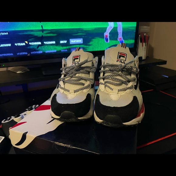 Fila - Picture 2 of 2